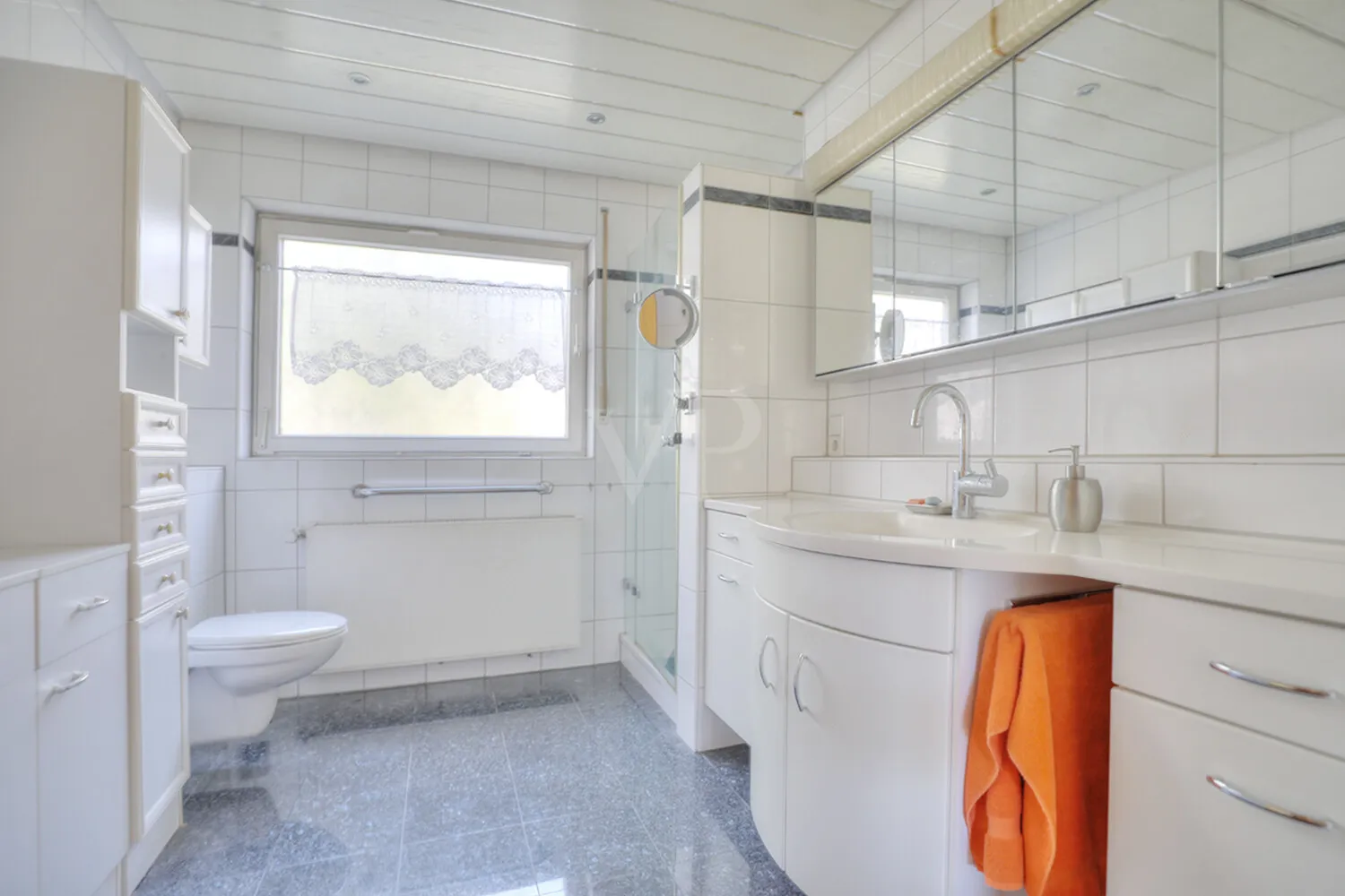 Badezimmer EG