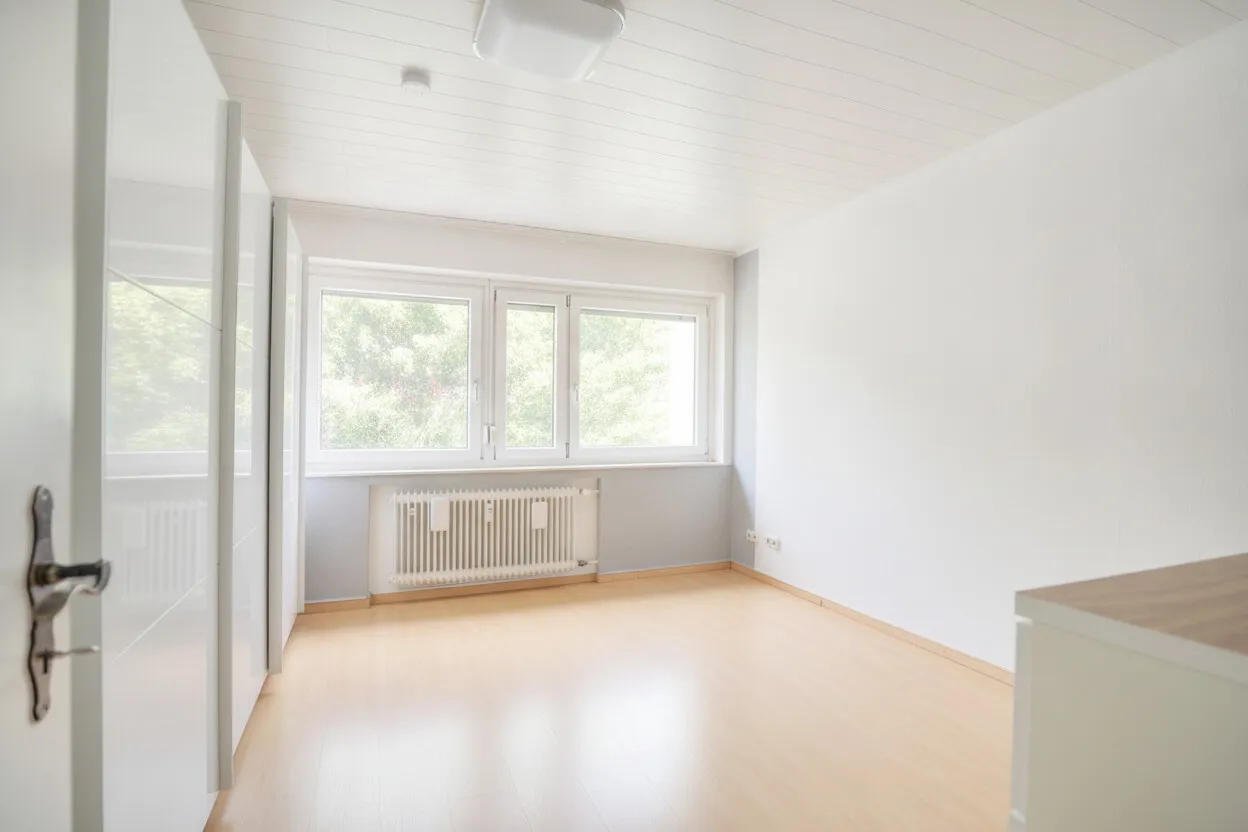 Schlafzimmer mit Platz für individuelle Gestaltung - Ohne Bett