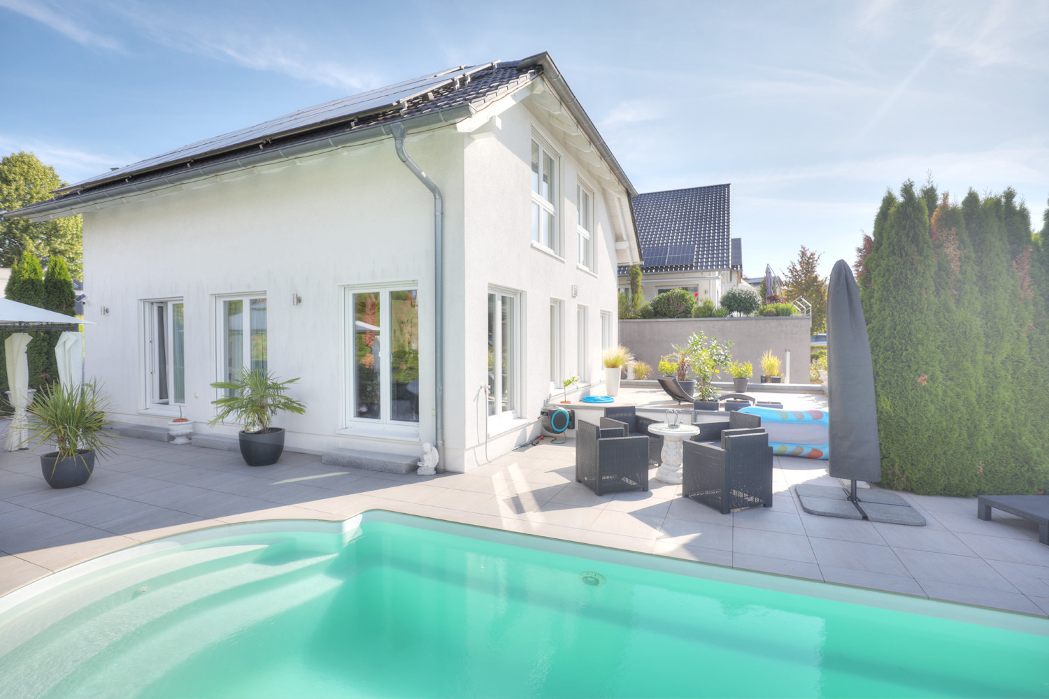 Poolansicht I