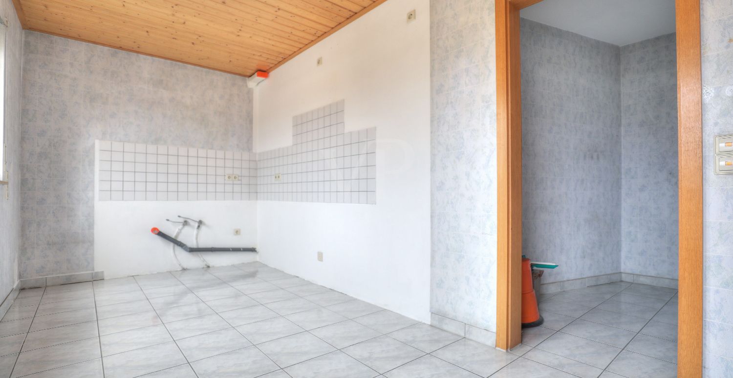 Küche + Speisekammer