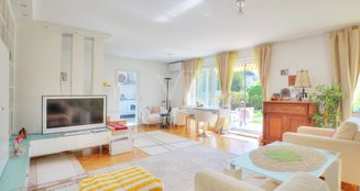 von_poll_real_estate_property_25188034_image_11