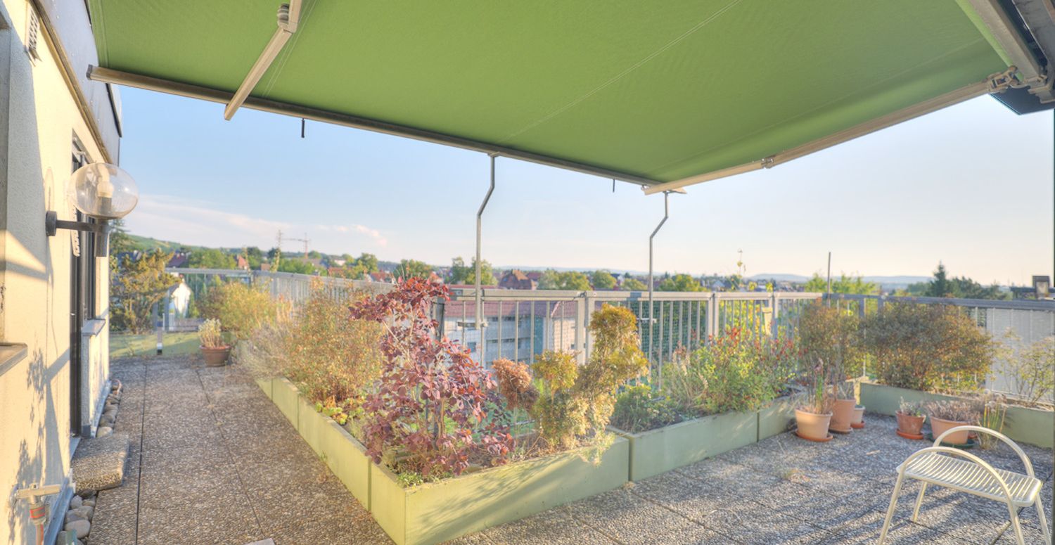 Terrasse mit Markise