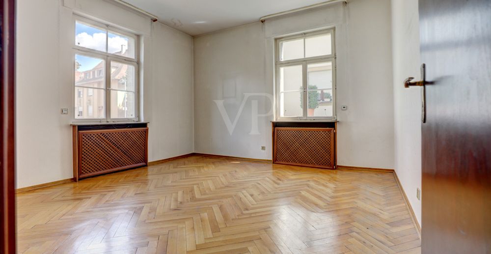 Arbeitszimmer