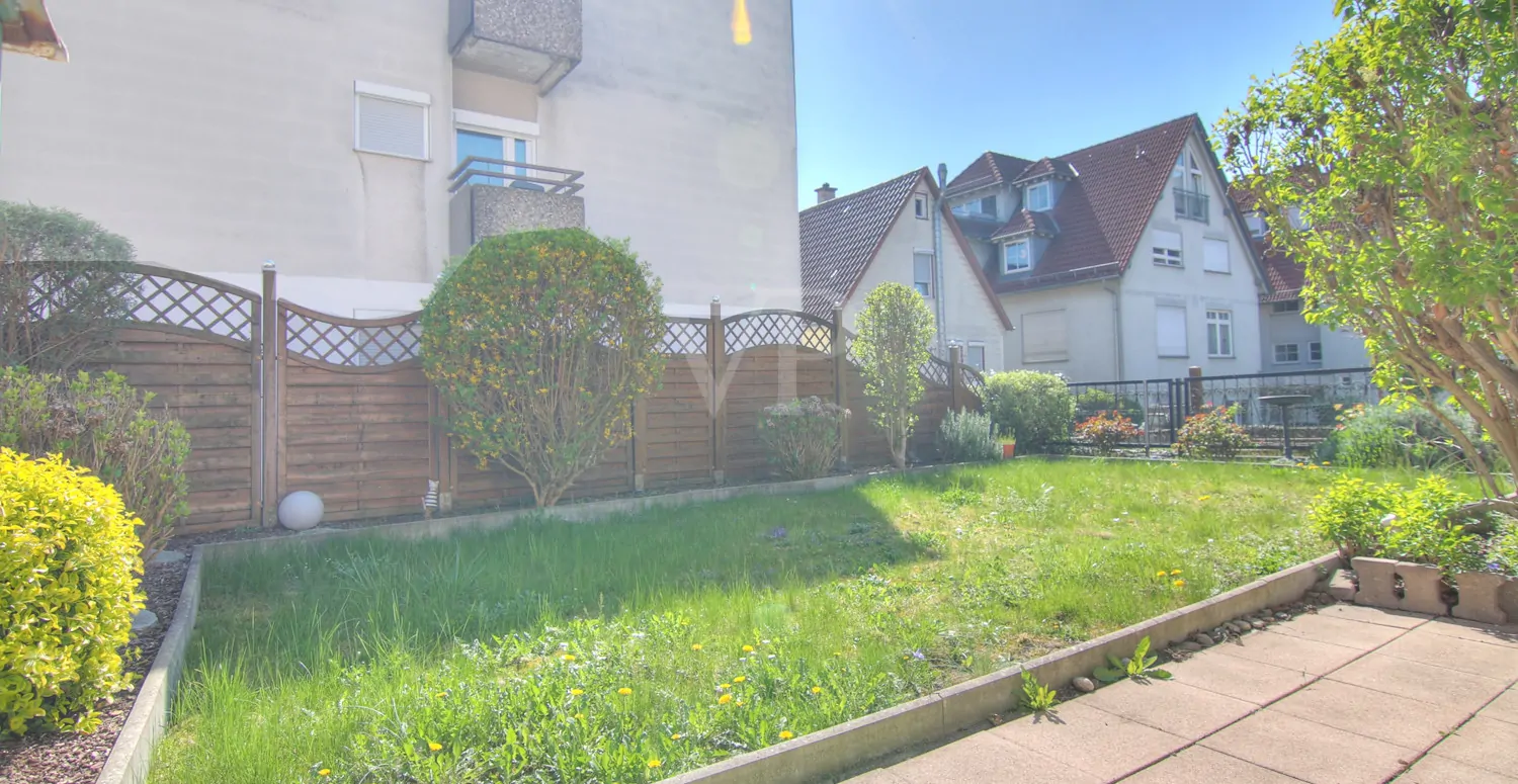 Terrasse + Garten