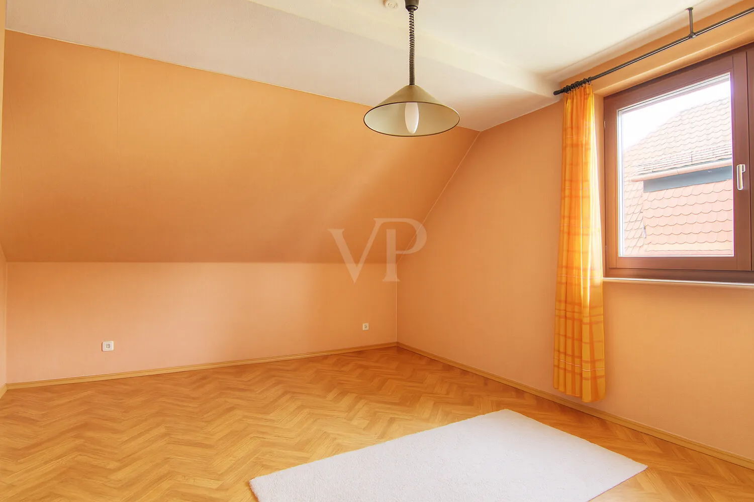 Elternschlafzimmer / Kinderzimmer