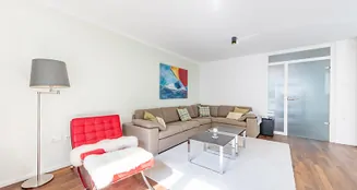 von_poll_real_estate_property_25091003_image_9