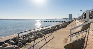 von_poll_real_estate_property_25091003_image_18