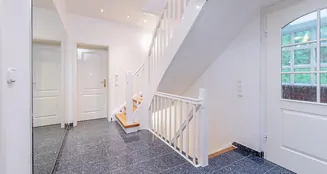 von_poll_real_estate_property_25169030_image_1