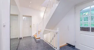 von_poll_real_estate_property_25169030_image_1