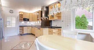 von_poll_real_estate_property_25169030_image_4