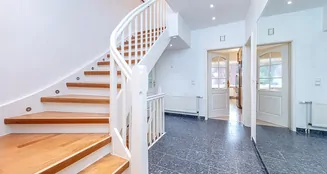 von_poll_real_estate_property_25169030_image_2