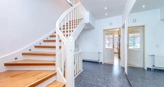 von_poll_real_estate_property_25169030_image_2