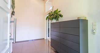 von_poll_real_estate_property_25091008_image_1