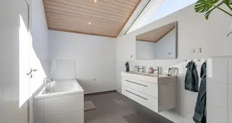 von_poll_real_estate_property_25091008_image_10