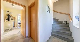 von_poll_real_estate_property_25169020_1_image_1