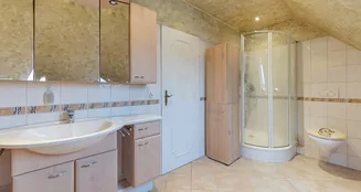 von_poll_real_estate_property_25169017_1_image_11