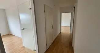 von_poll_real_estate_property_25169035_image_4