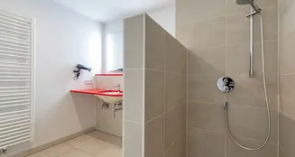 von_poll_real_estate_property_25169016_1_image_8