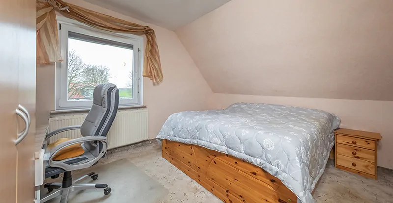 Schlafzimmer/Büro im Obergeschoss