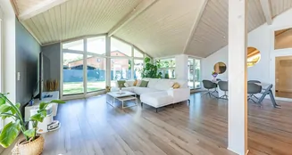 von_poll_real_estate_property_25091008_1_image_0