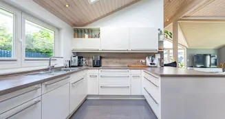 von_poll_real_estate_property_25091008_1_image_5