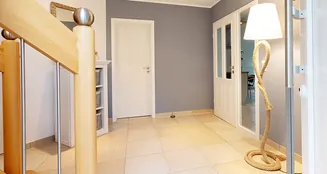 von_poll_real_estate_property_25169026_ETW_image_3