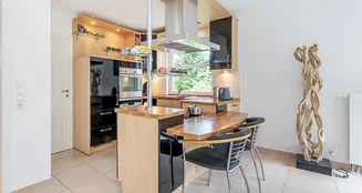 von_poll_real_estate_property_25169026_ETW_image_11