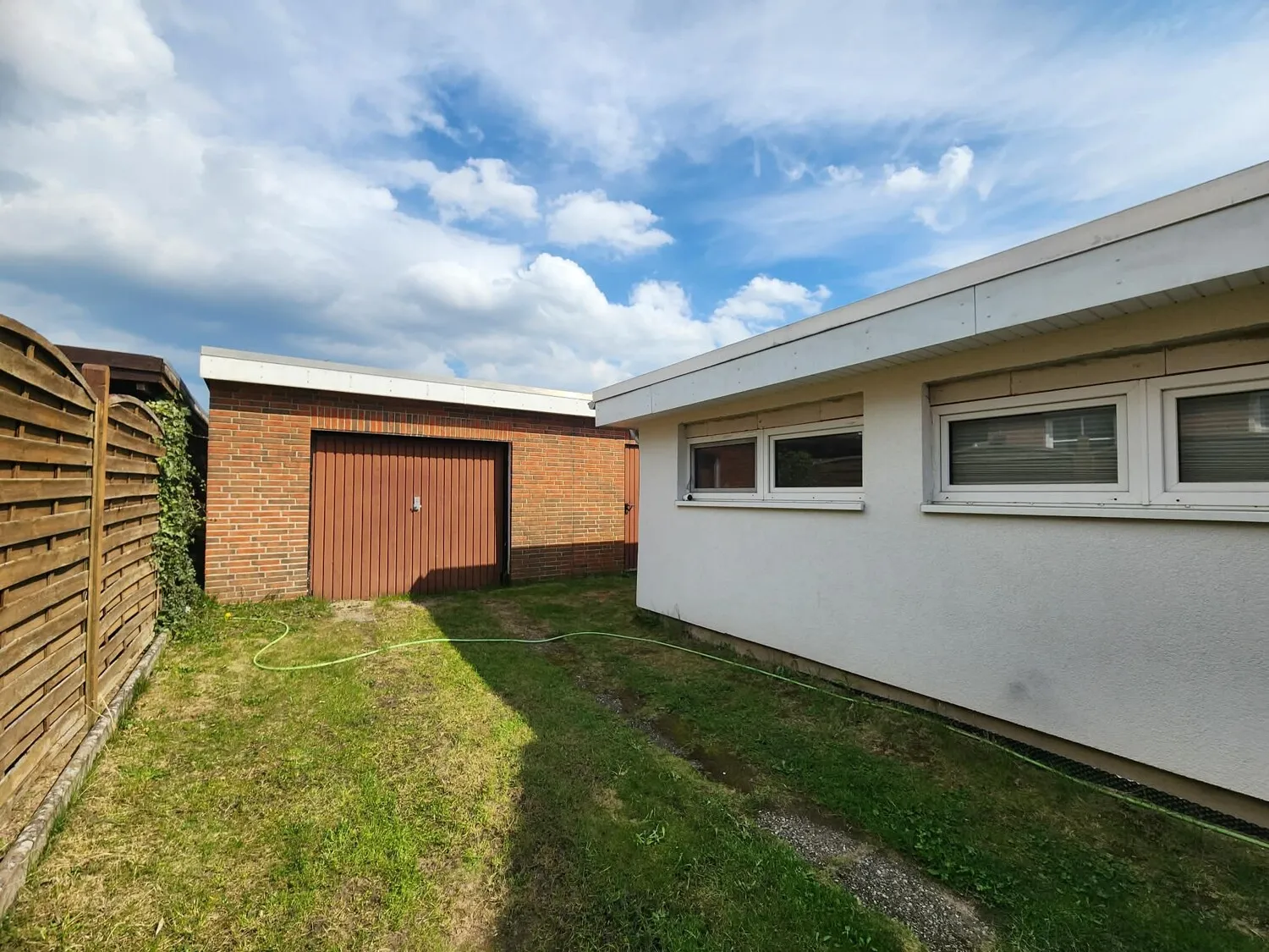 Anbau von außen/Garage