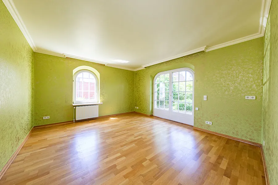 Schlafzimmer mit Terassenzugang im Erdgeschoss