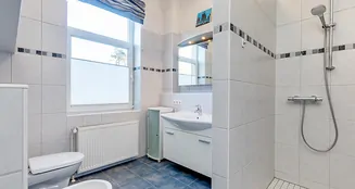 von_poll_real_estate_property_25169003_image_11