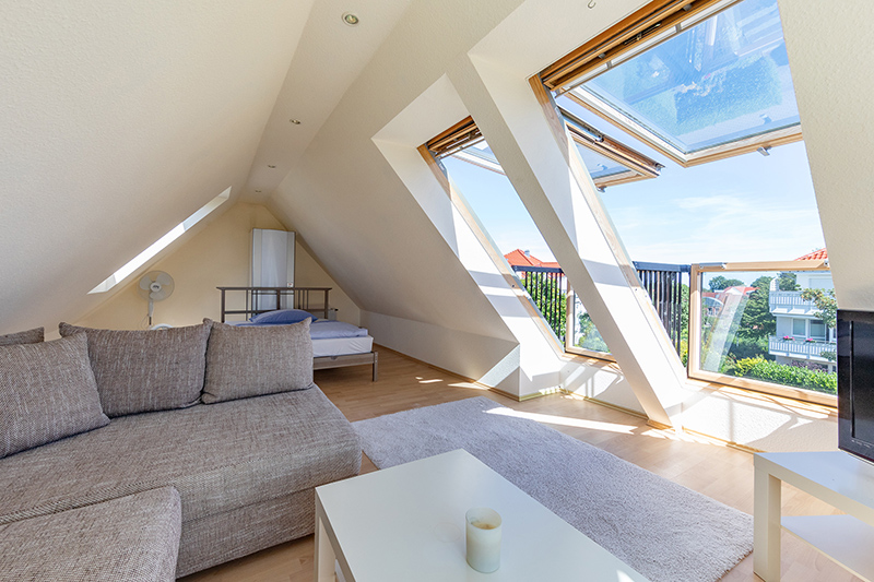 Spitzboden - Sitzecke im Schlafzimmer / Ausblick