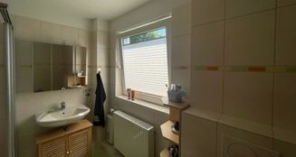 von_poll_real_estate_property_25091002_image_12