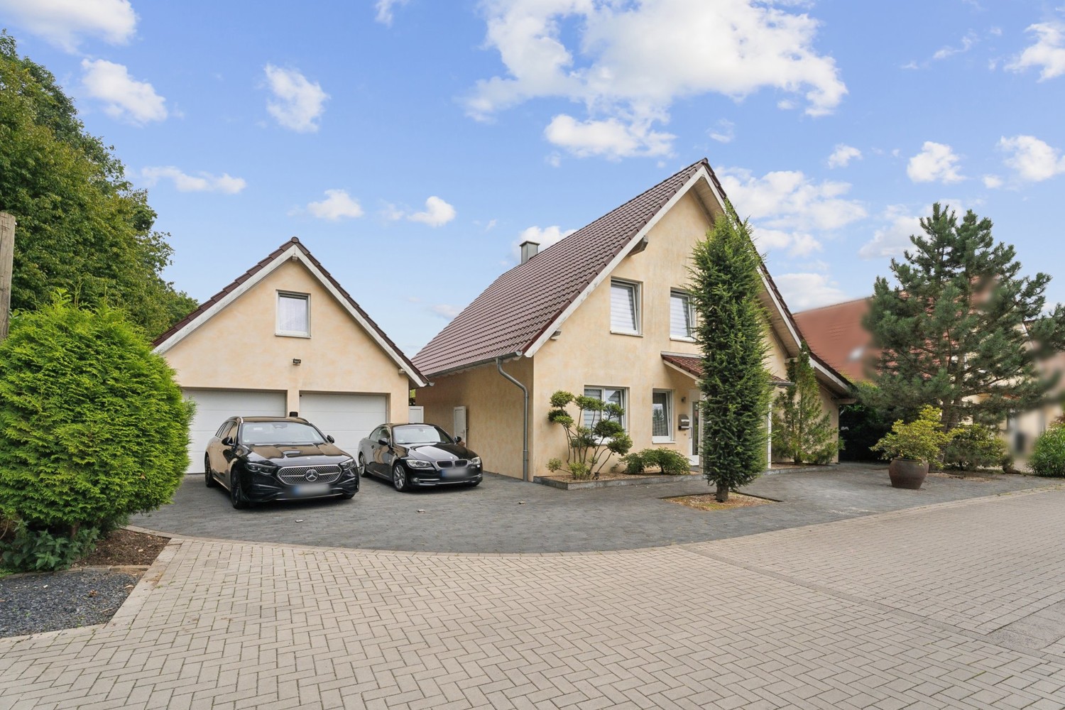 Straßenansicht Haus