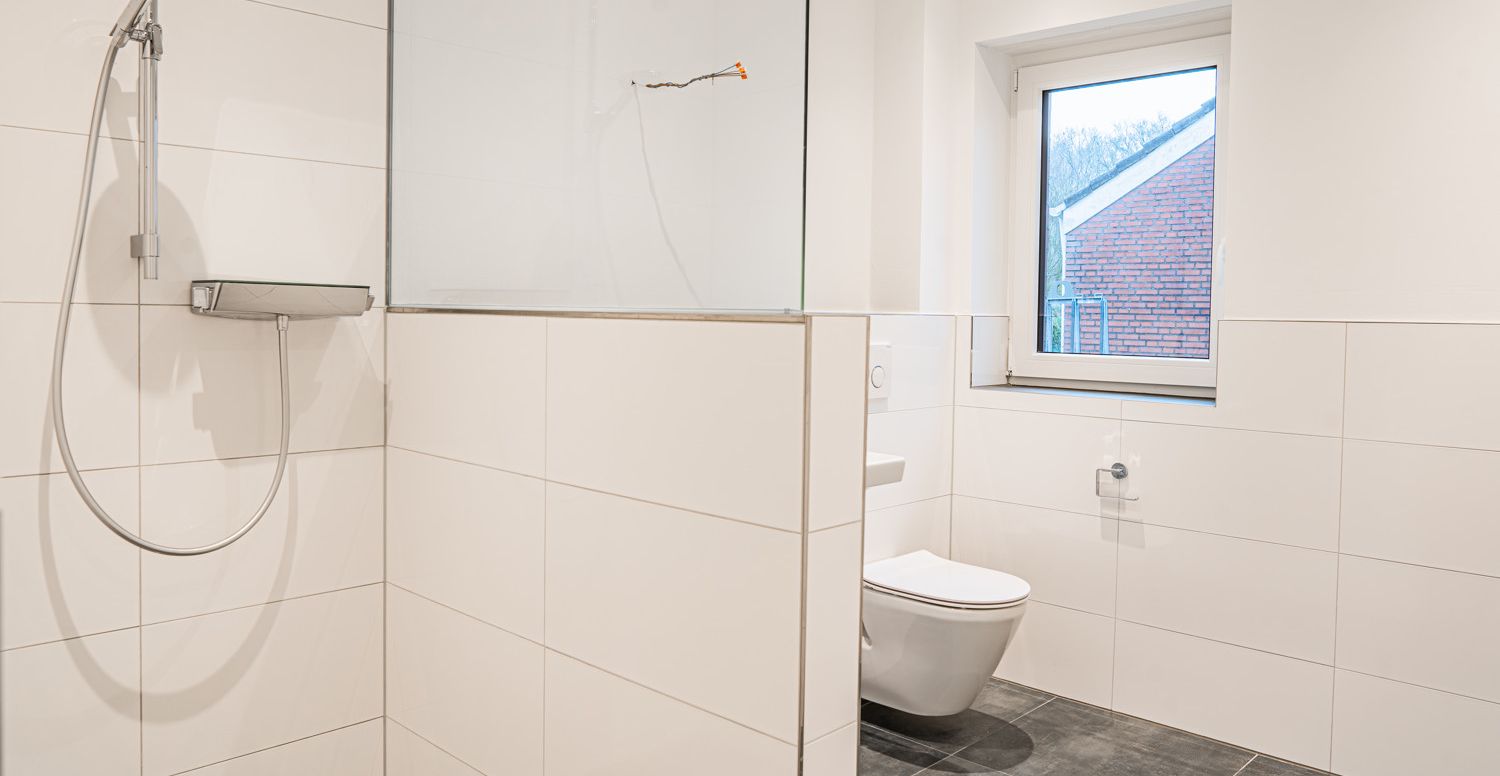 EG Familienbad mit Dusche
