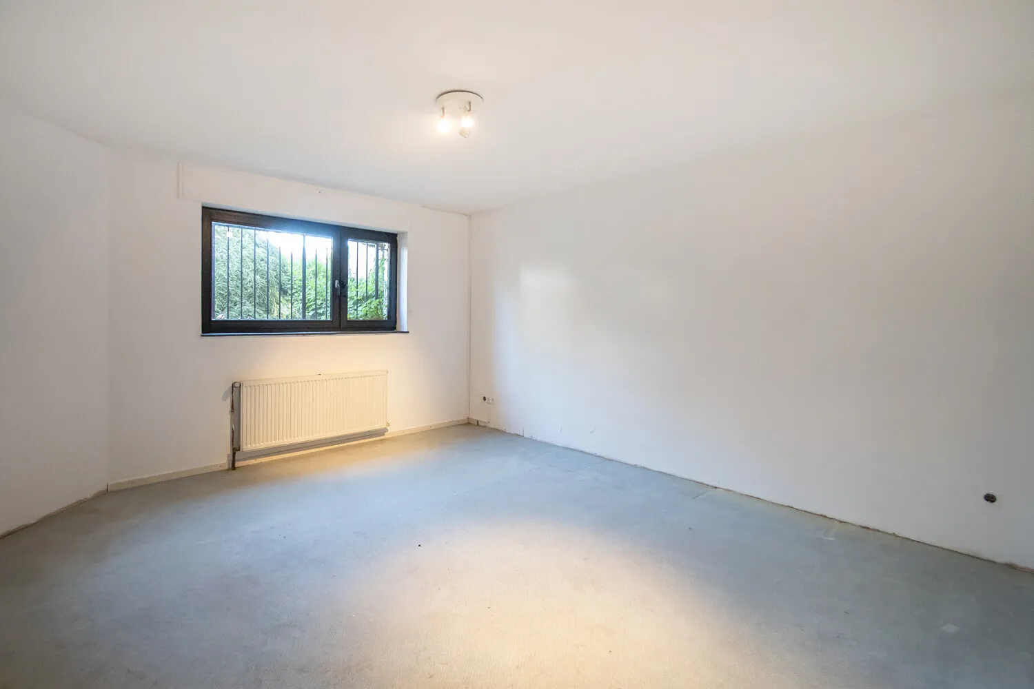Gast/Büro - UG