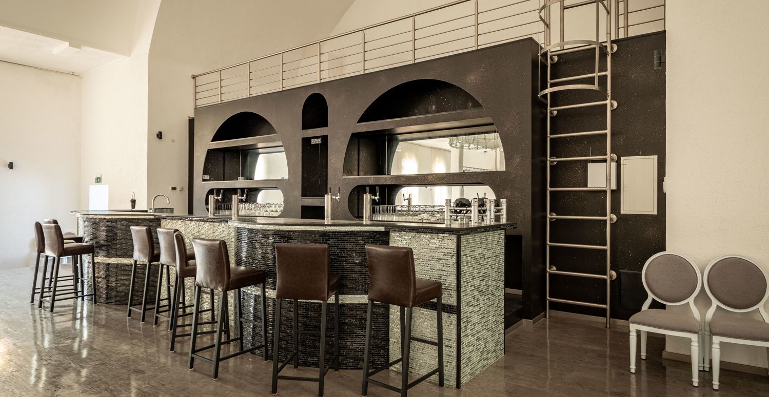 Bar auf der Empore