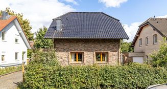 von_poll_real_estate_property_25047041_image_0