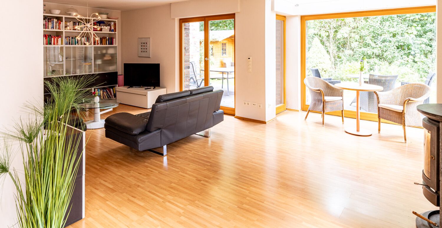 Wohnzimmer mit neuer Terrasse