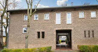 von_poll_real_estate_property_25047045_image_1