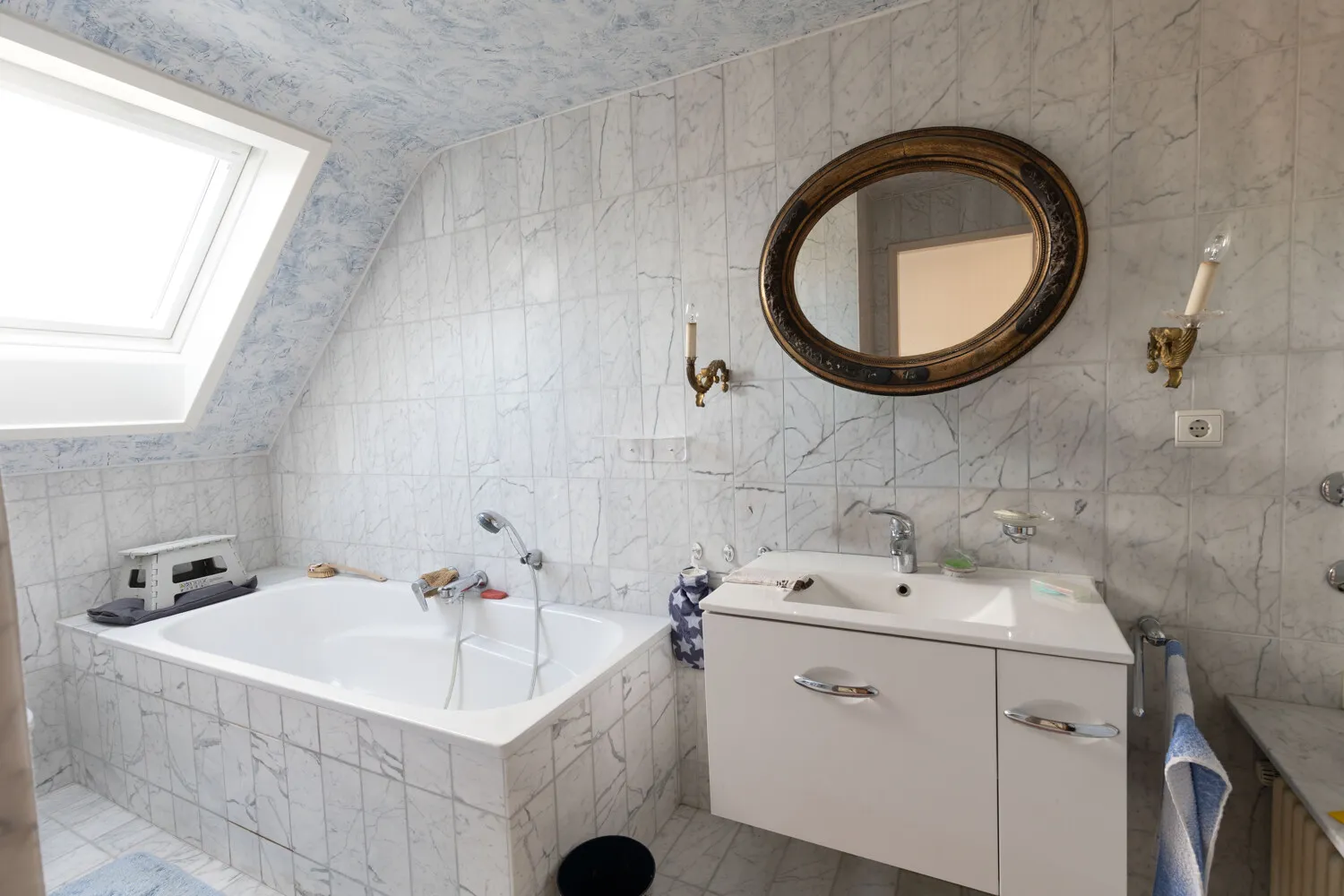 Tageslicht-Wannenbad