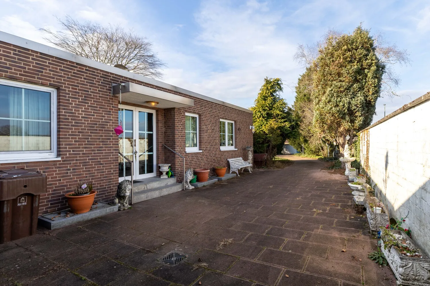 Außenansicht Eingangsbereich