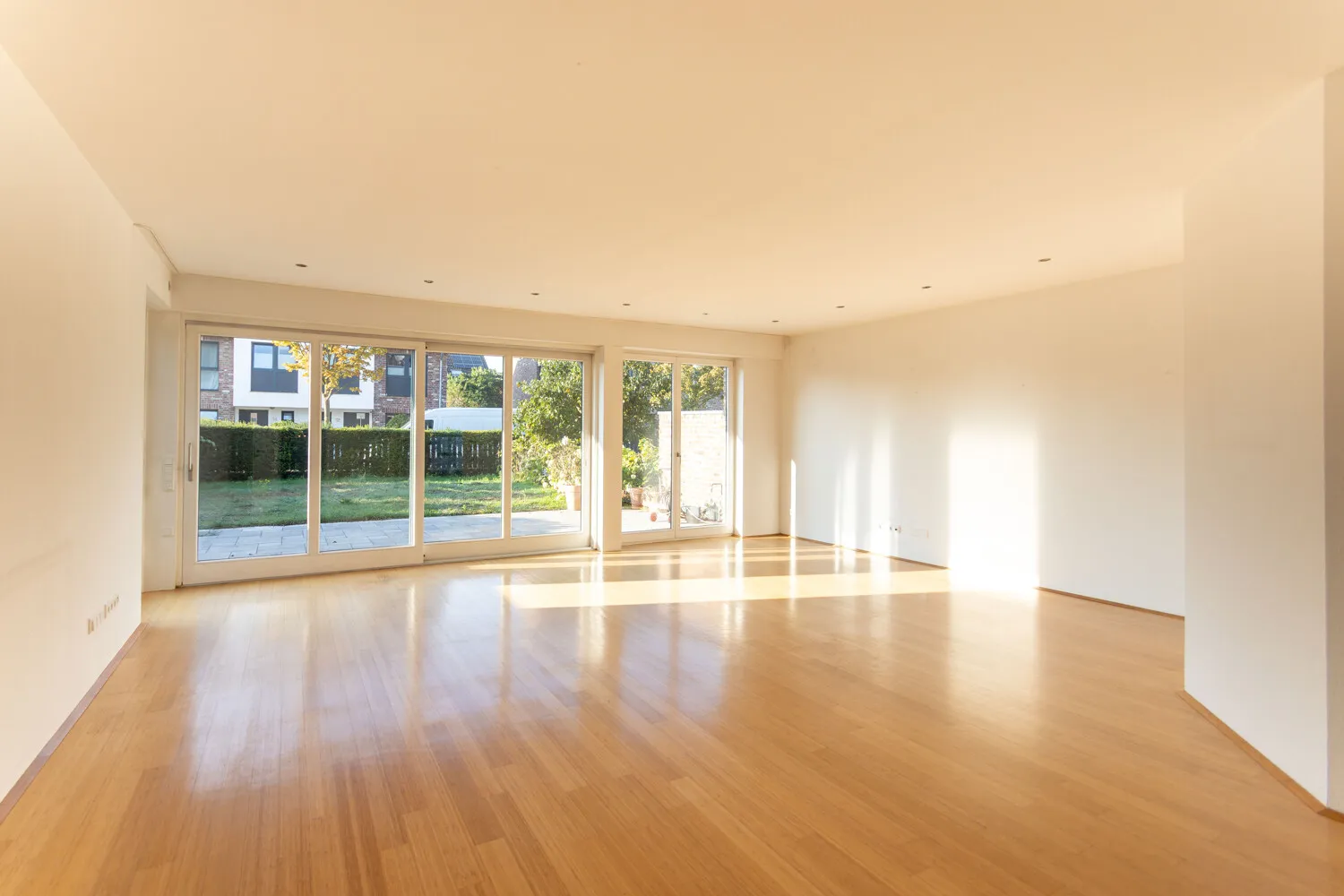 Modernes Einfamilienhaus mit hochwertiger Ausstattung in Rheinnähe - Photo 2