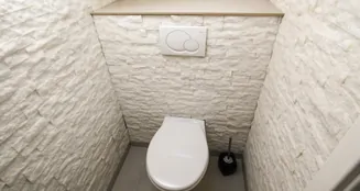 von_poll_real_estate_property_23047050D_image_24