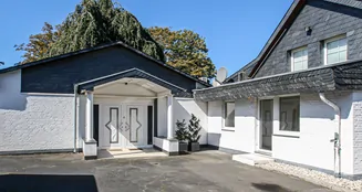 von_poll_real_estate_property_23047050D_image_3