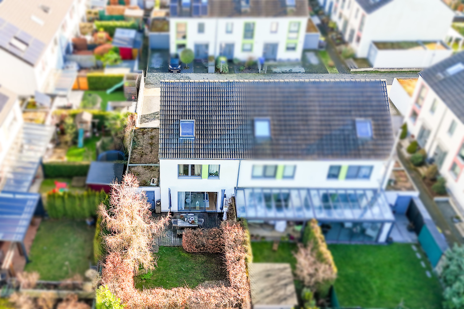 Ohne Durchgangsverkehr vor dem Haus