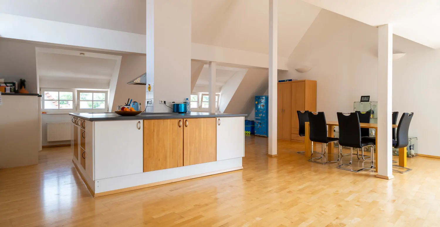 Kochinsel mit Essbereich