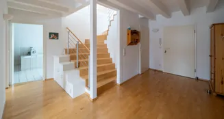 von_poll_real_estate_property_25060005_image_2