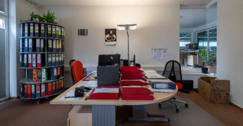 großes Büro Erdgeschoss