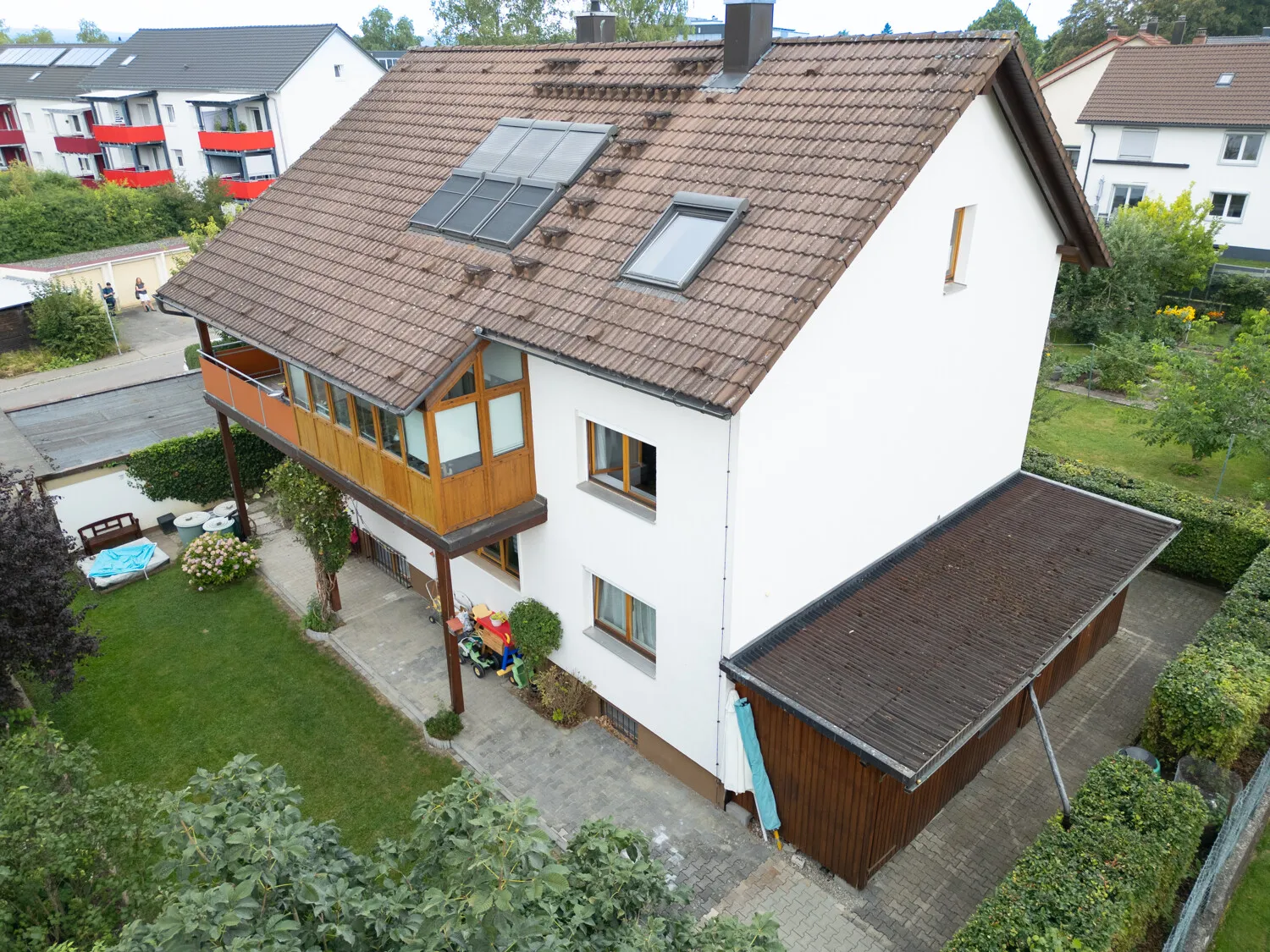 Luftaufnahme seitlicher Gartenbereich