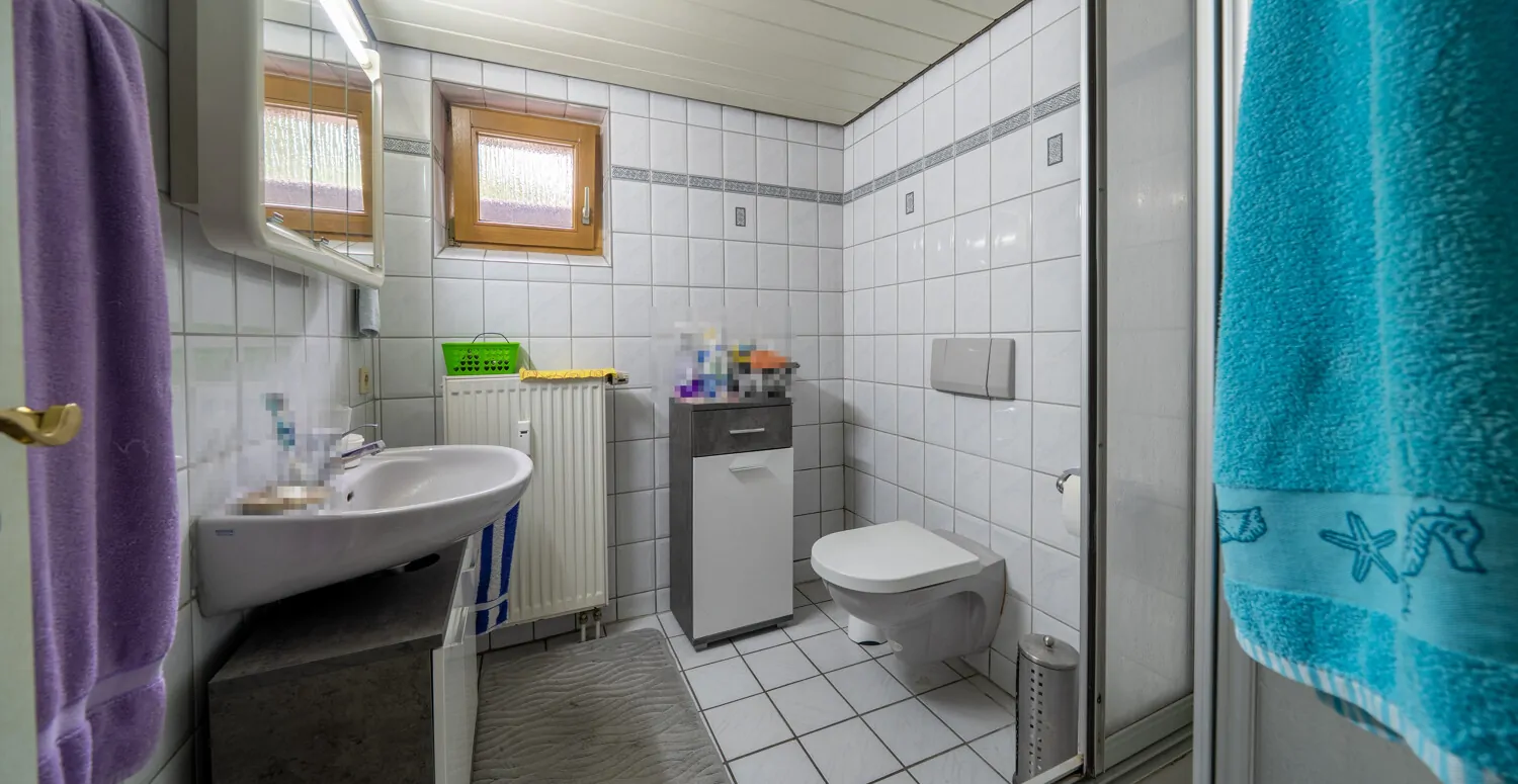 UG Einliegerwohnung - Bad mit Dusche